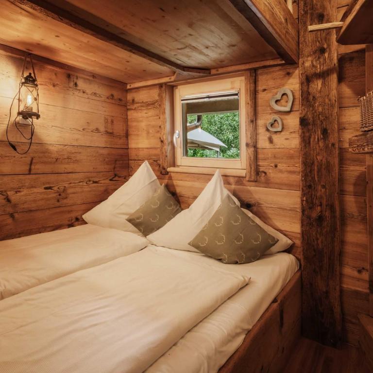 Edelsberghütte - Berghütte & Chalets - Keine Autozufahrt - No Car Access - Chalet AlmLiebe - 1