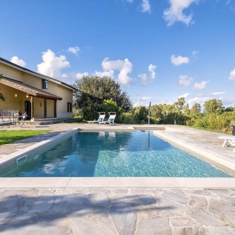 Fantastic Villa Private Pool BBQ - Villa - 1