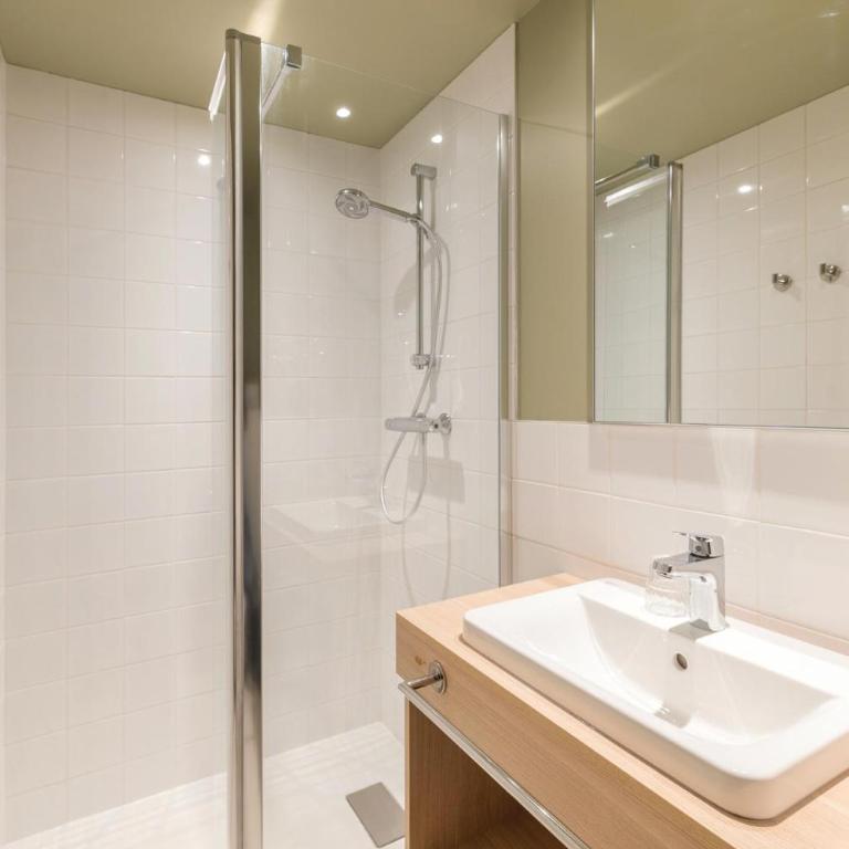 Bikube Coliving Hôtel - Lyon Centre Lumière - 2 Adjoining Comfort Rooms - 4
