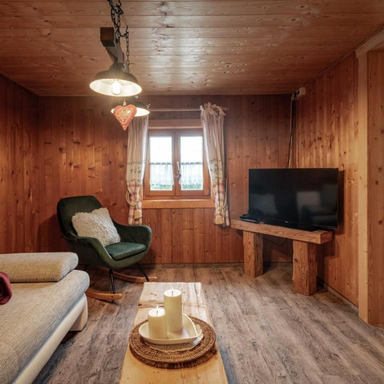 Edelsberghütte - Berghütte & Chalets - Keine Autozufahrt - No Car Access - Chalet EnzianGlück - 2