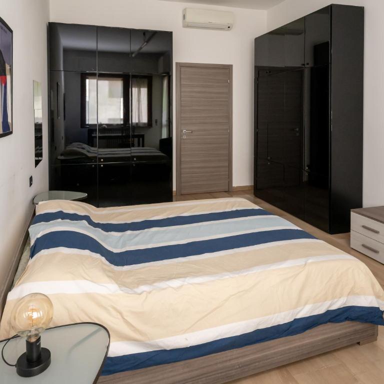 Spacious Aparment 10 mins walk from Duomo - Apartamento de 3 dormitorios con balcón - 12