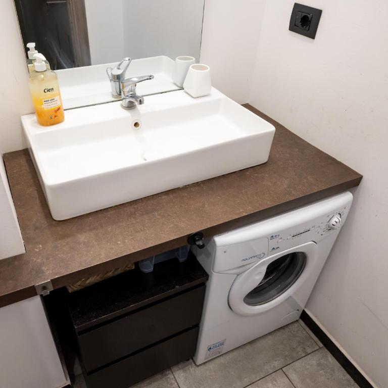 Spacious Aparment 10 mins walk from Duomo - Apartamento de 3 dormitorios con balcón - 27
