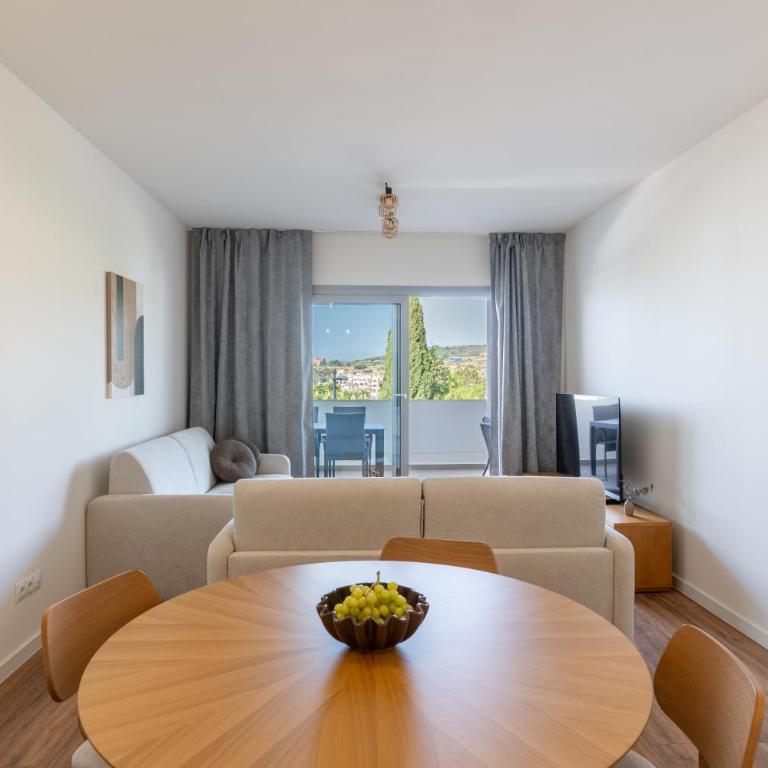 Habitat Valle Romano with Pool, Gym & Playground by Downtown Apartments Spain - Apartamento de 2 dormitorios con vistas a la montaña - 15