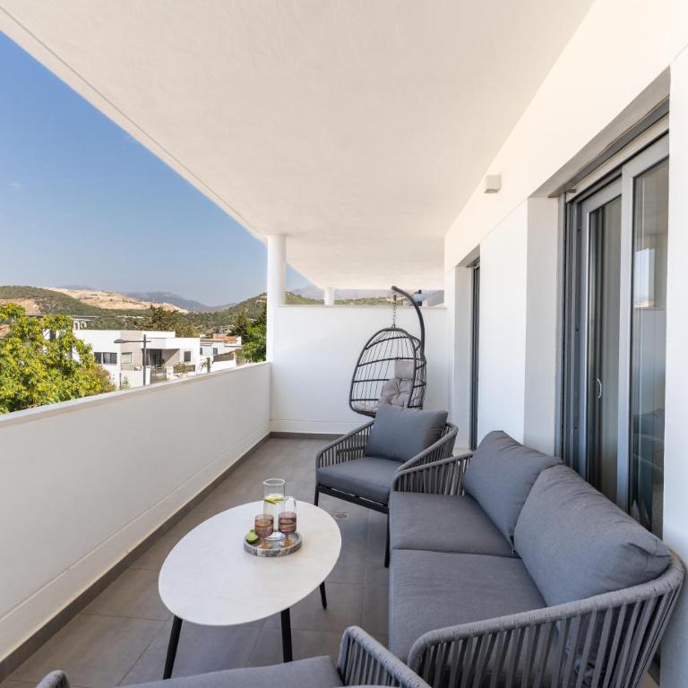 Habitat Valle Romano with Pool, Gym & Playground by Downtown Apartments Spain - Apartamento de 2 dormitorios con vistas a la montaña - 21
