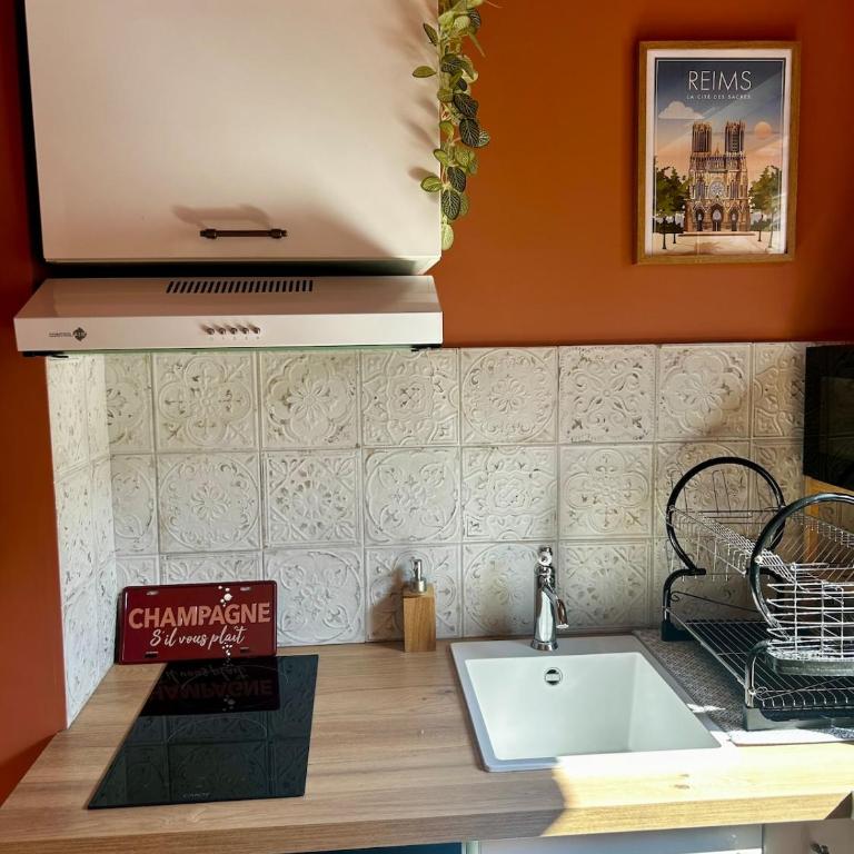 L'Escale Rémoise - Cathédrale et parking privé 1m90 - Apartment mit 1 Schlafzimmer - 6