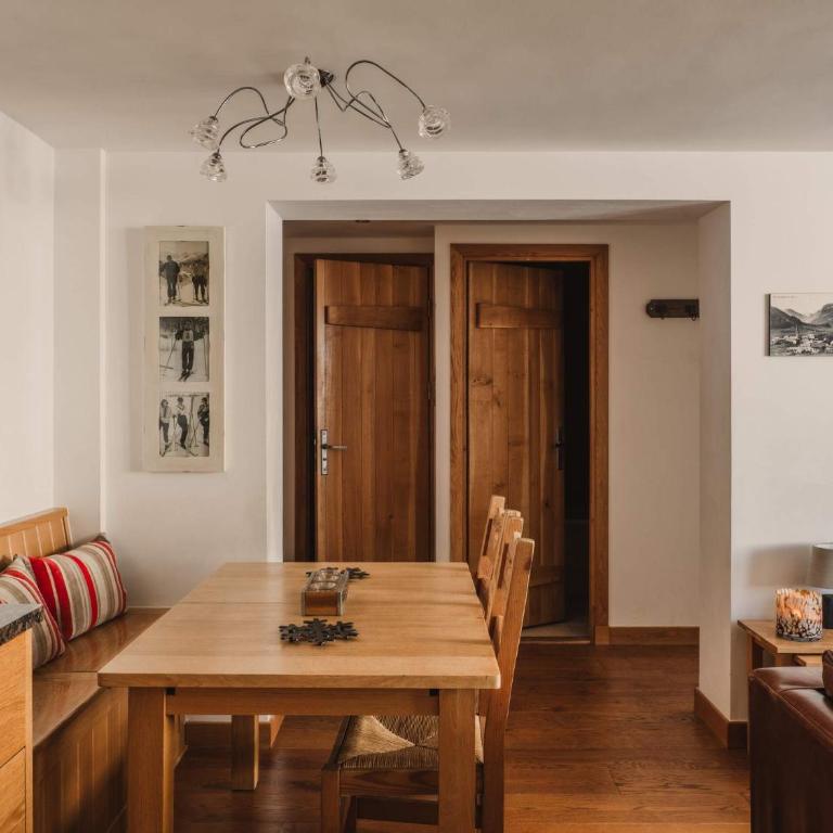 Rond Point 213 by One of A Kind Travel - Apartment - 4