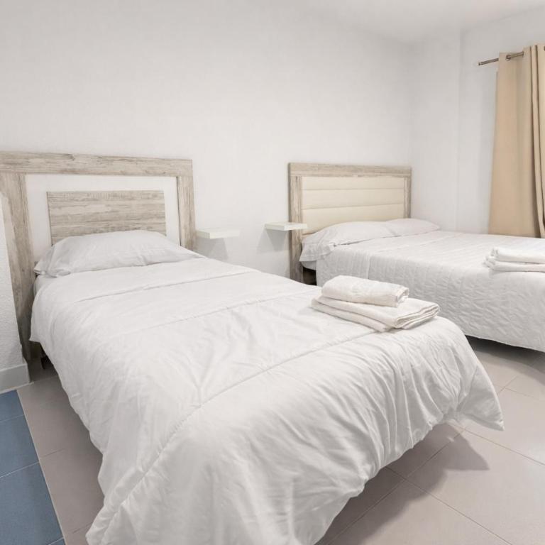 Alicante Beach Hostel - Camera Tripla - 6