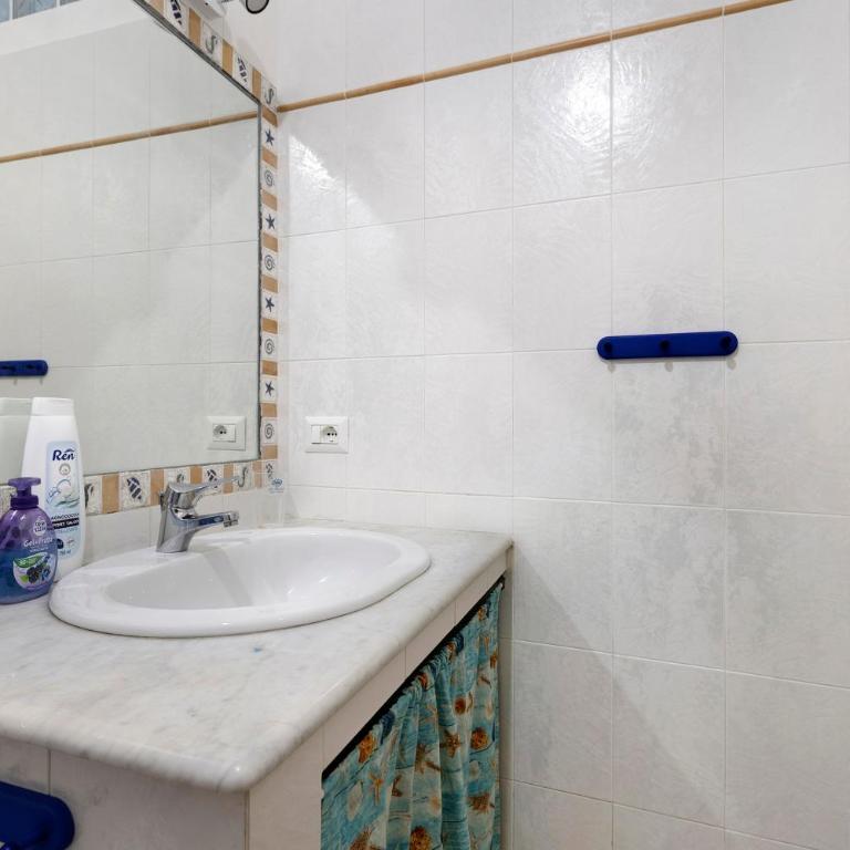 A casa di Betti - Appartamento Superior con 1 Camera da Letto e Balcone - 13