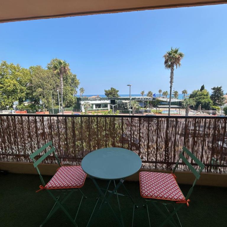 Superbe logement vue mer plein centre - Studio - 17