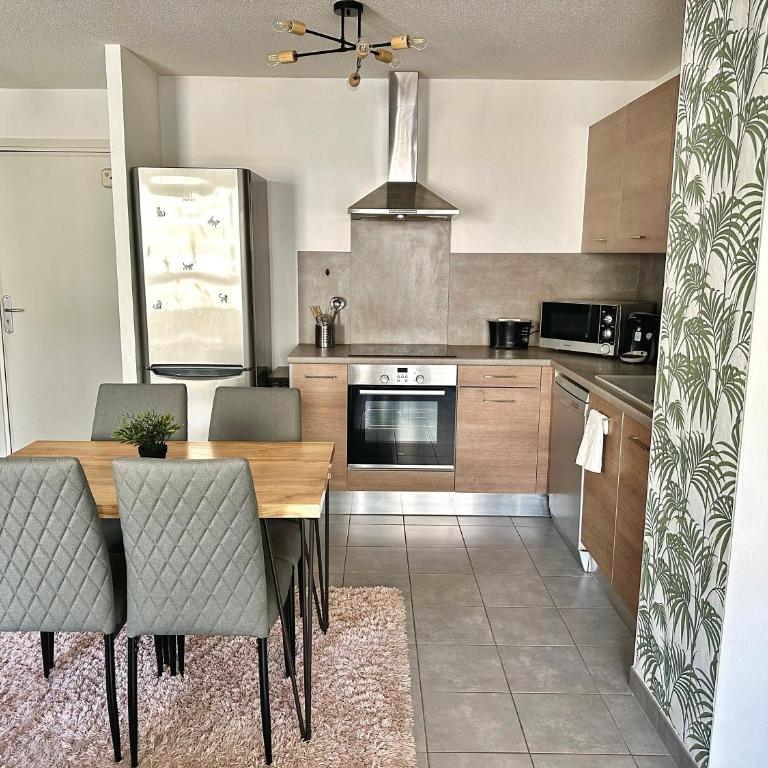 Charmant 2 pièces avec terrasse & tram à 5 min - Appartement 1 Chambre - 3