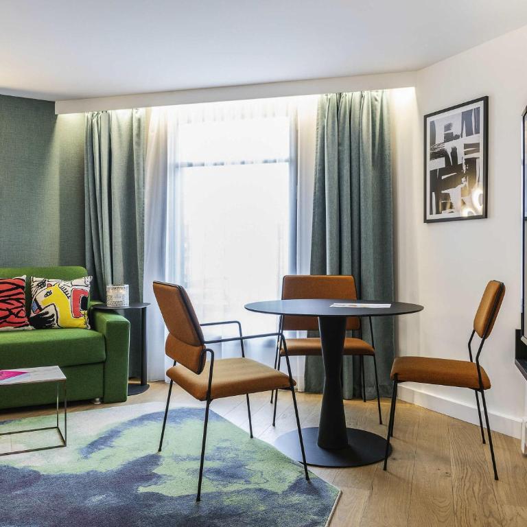 Novotel Deauville Plage - Suite Junior avec 1 Lit Double et 1 Canapé-Lit - 1
