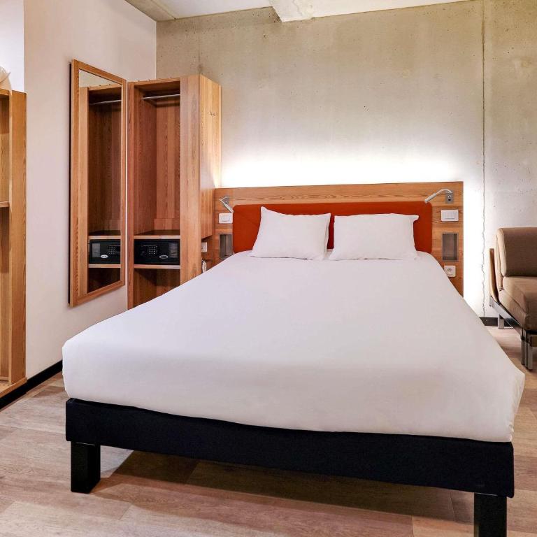 ibis Styles Ajaccio Napoleon - Chambre Double Standard avec Canapé - 3