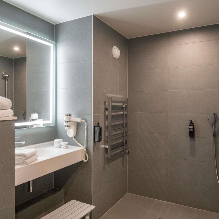 ibis Styles Ajaccio Napoleon - Chambre Double Standard avec Canapé - 6