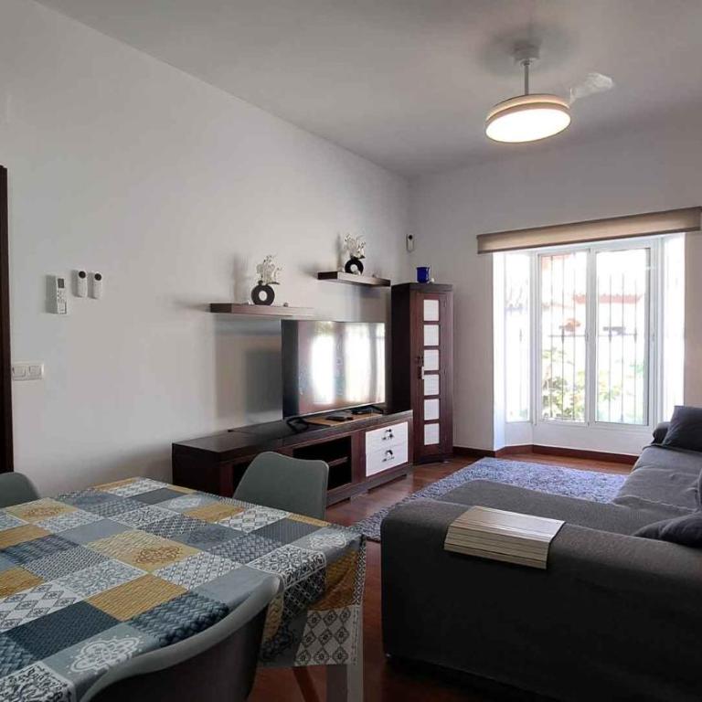 Chalet cerca de La Barrosa con piscina privada y barbacoa - Three-Bedroom House - 6