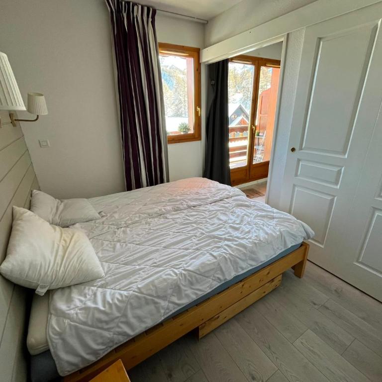 Risoul - 4 à 6 personnes au pied des pistes avec piscine - Appartement 2 Chambres - 6