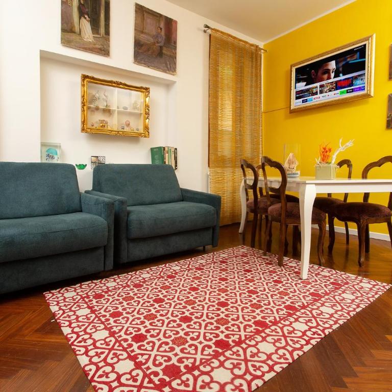 Royal Rialto Apartment - Grand Canal View - Two-Bedroom Apartment with Street View - 6