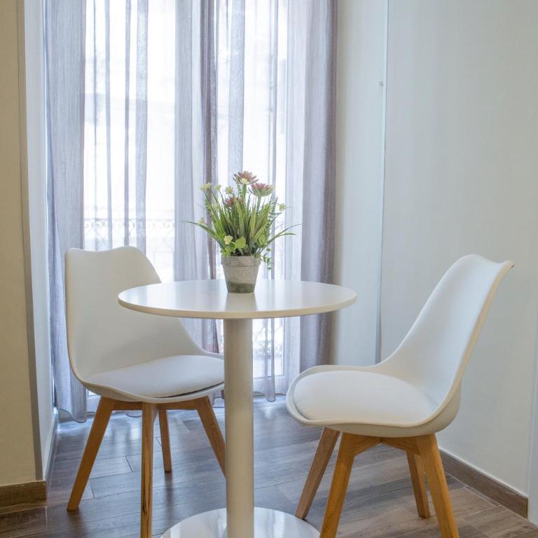 La Dimora di Parthenope Ferrara Rooms - Habitación Doble con baño privado - 8