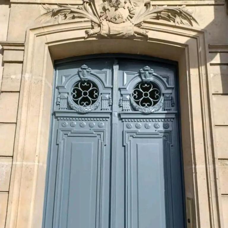 Vue sur Paris sur la Place Maubert Joli studio tout équipé neuf calme clair Climatisation Ascenseur - Appartement 1 Chambre - 16