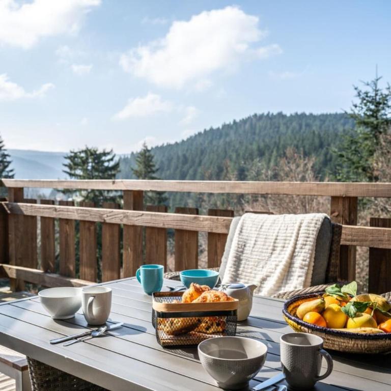 Chalet Le Carnotzet Luxury Chalet with Covered Hot Tub Panoramic Sauna - Chalet - 10
