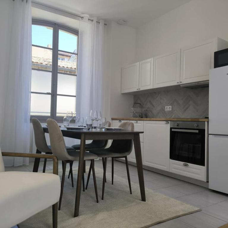 T3 rénové et lumineux au cœur du centre historique - Appartement 2 Chambres - 8