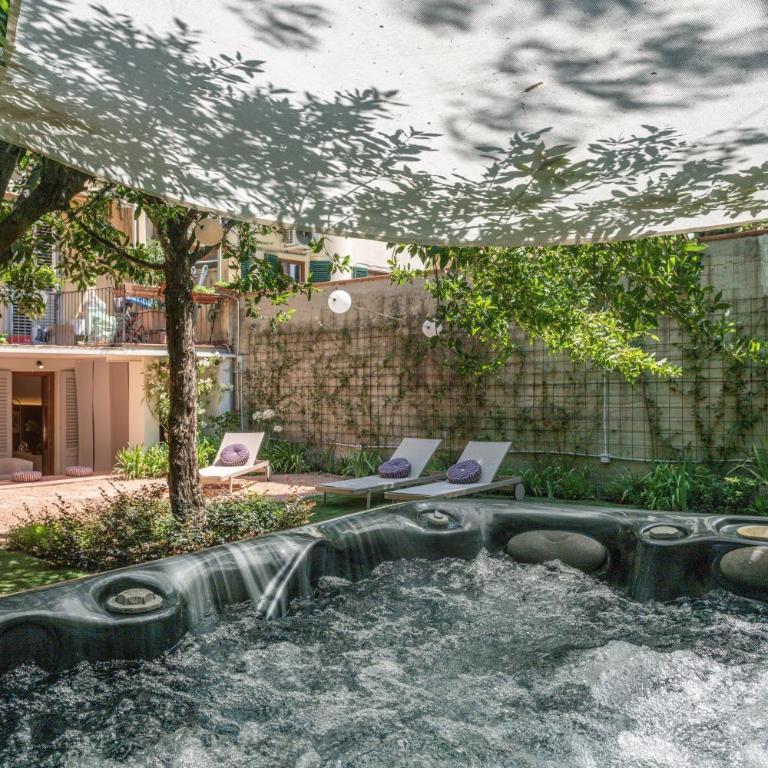 The Secret Garden - Two-Bedroom Apartment - 1