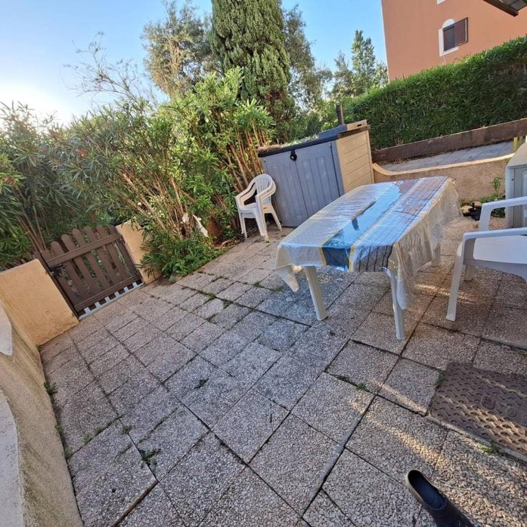 F1 cabine climatisé avec terrasse, parking - 5 pers. - FR-1-696-157 - Appartement - 14