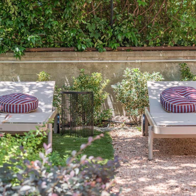 The Secret Garden - Two-Bedroom Apartment - 8