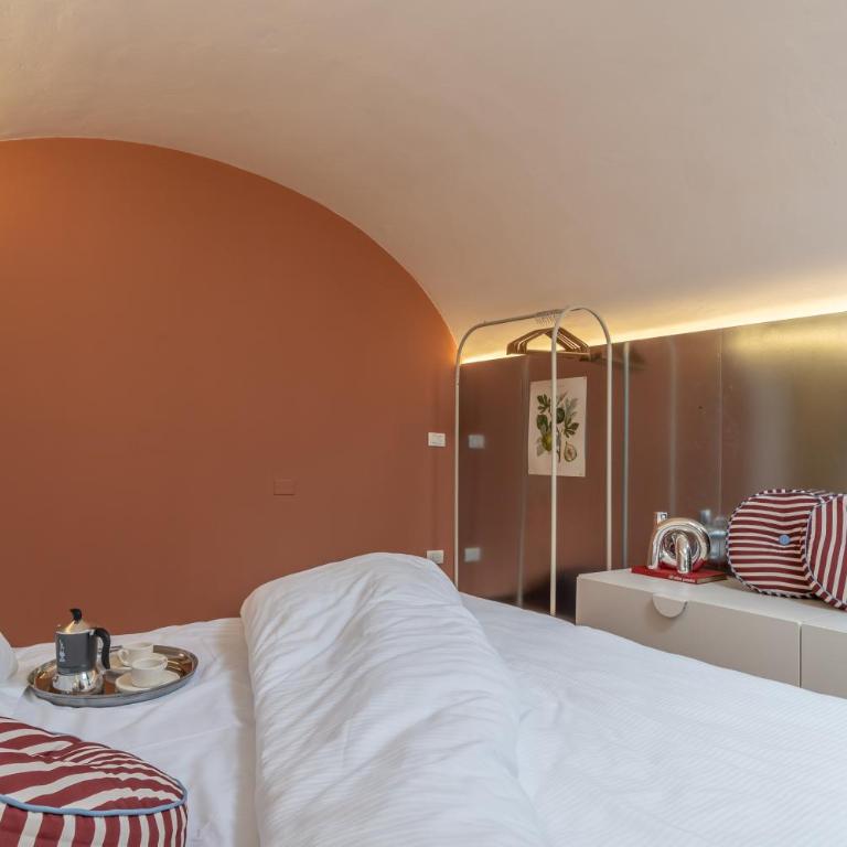 The Secret Garden - Two-Bedroom Apartment - 33