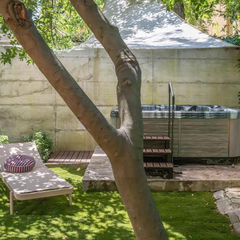 The Secret Garden - Two-Bedroom Apartment - 6