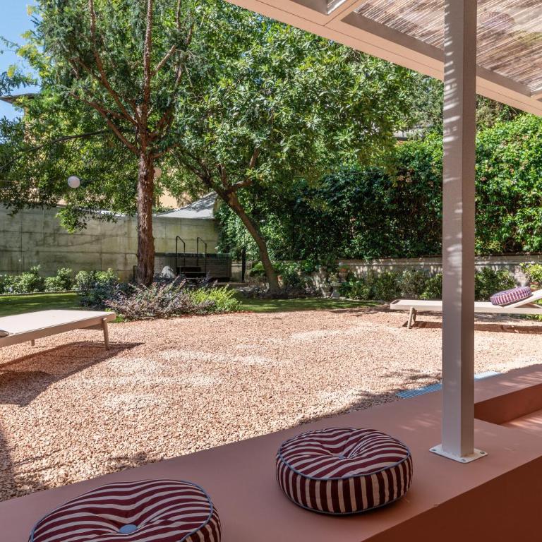 The Secret Garden - Two-Bedroom Apartment - 10
