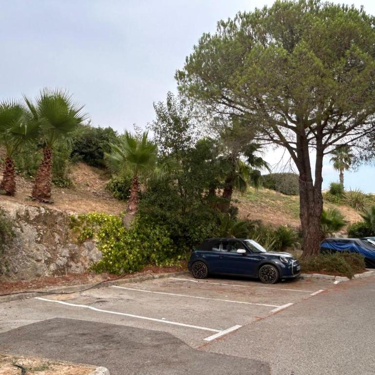 Apartment with sea view in Provence, private residence Les Hauts de Vaugrenier - Appartement 1 Chambre - 53