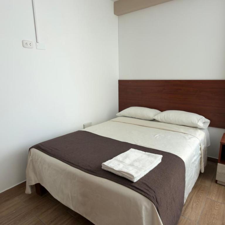 Hotel Residencial Paris - Habitación Familiar - 5