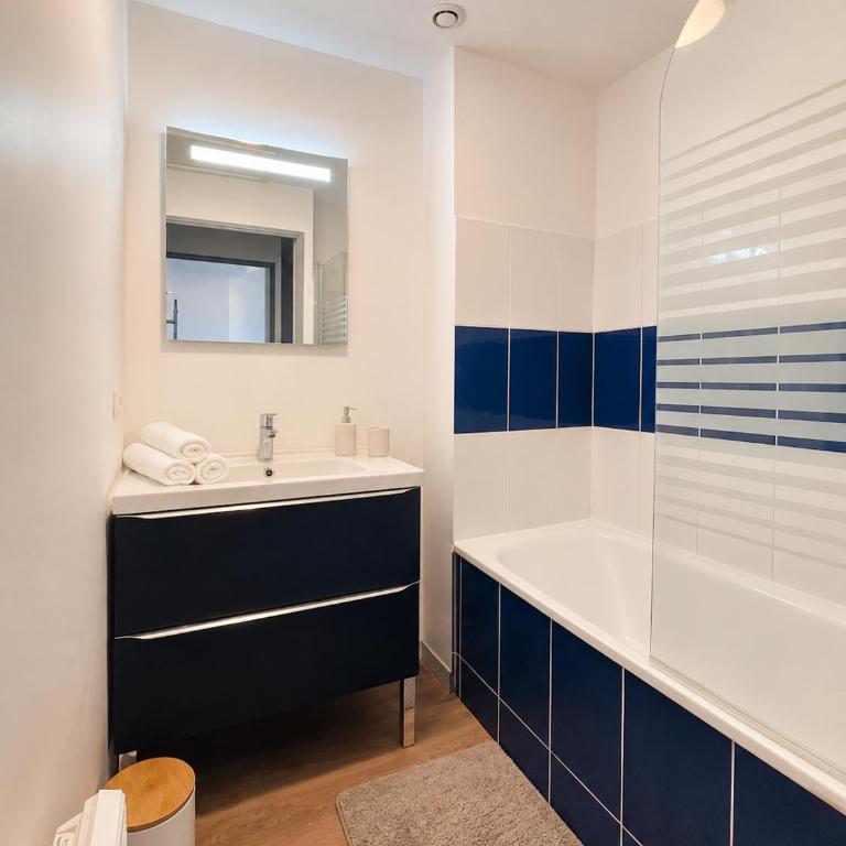 Maison de vacances avec piscines - Two-Bedroom House - 12