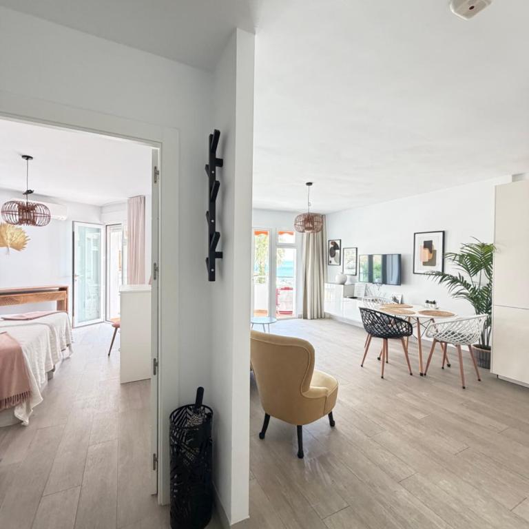 Nerja city center & sea view Torresol - One-Bedroom Apartment - 3