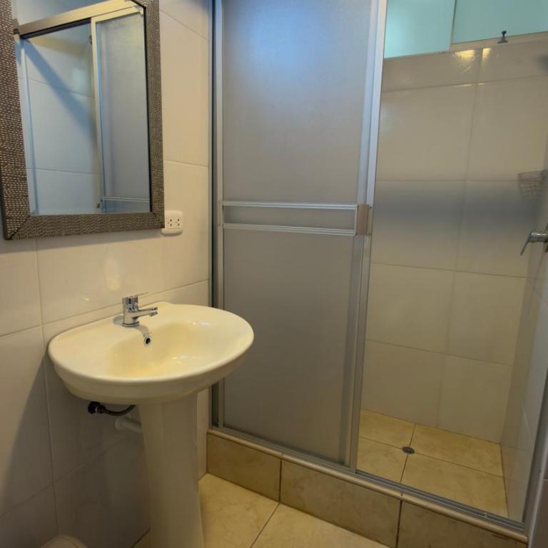 Hotel Residencial Paris - Habitación Familiar - 6