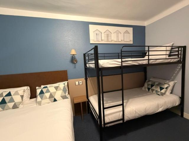 Hôtel de Caen - Chambre Triple - 1