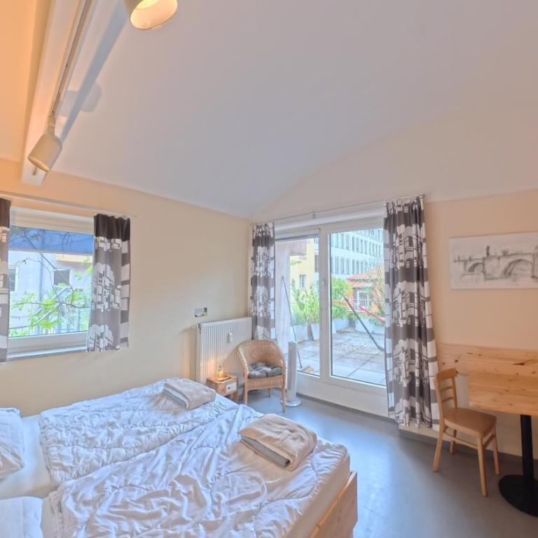 Babelfish Hostel - Studio-Apartment - 1