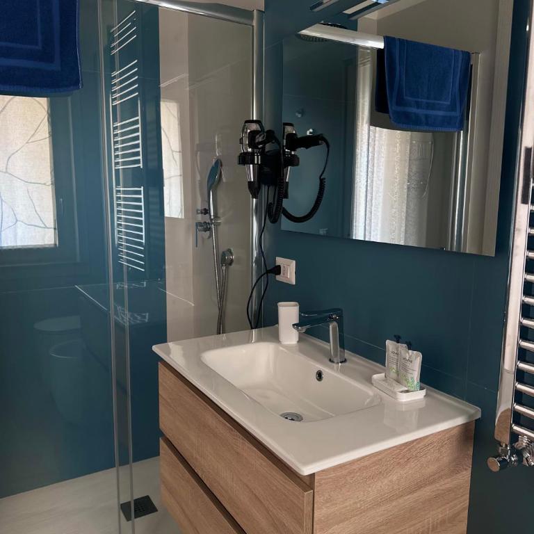 B&B le Pontine - Double Room with Balcony - 11