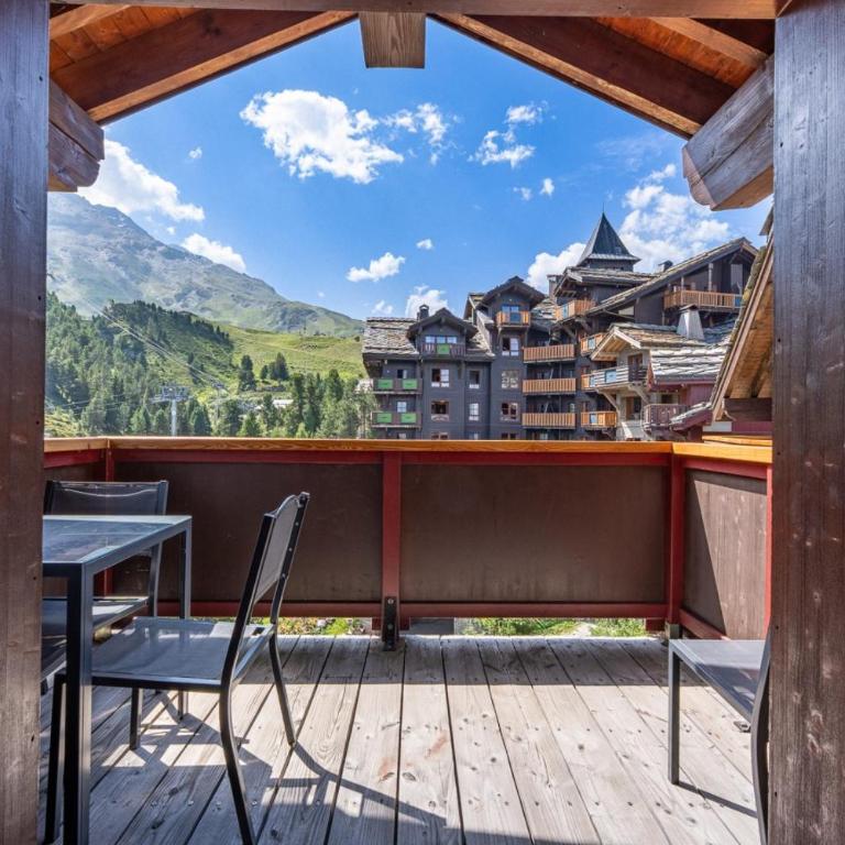 Cosy & Modern 2 Bed Apartment with Wood Burner - Arc 1950 - Manoir Savoie - Two-Bedroom Apartment - 8