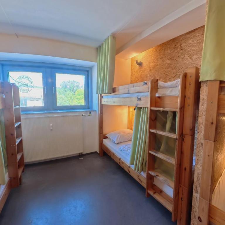 Babelfish Hostel - Einzelbett im 10-Bett-Schlafsaal - 2