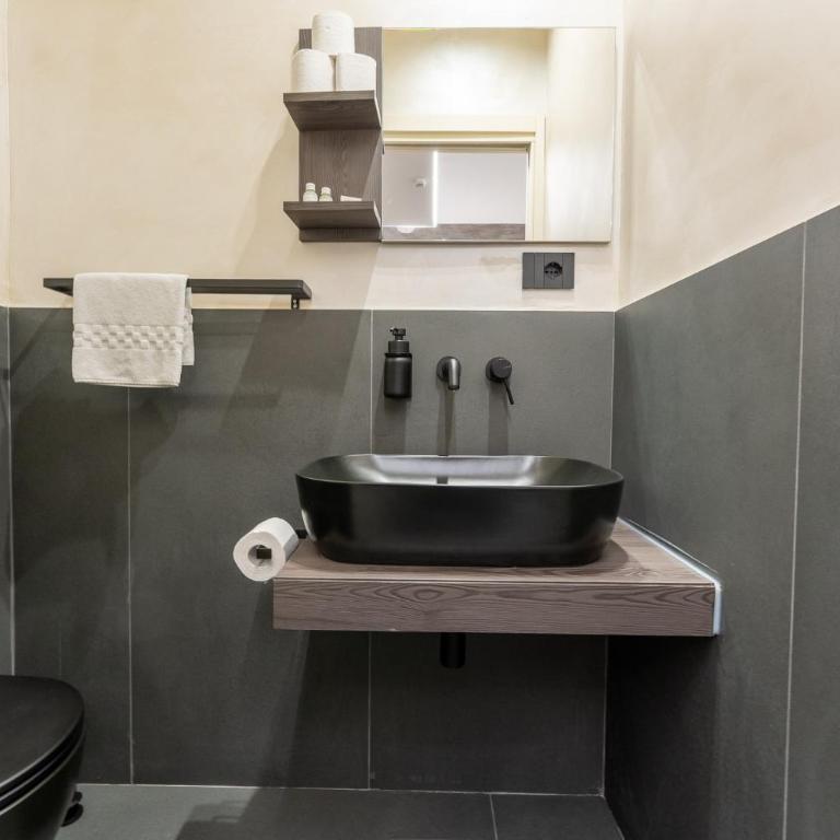 Keys of Italy - Essential by Faenza 69 - Chambre Deluxe Double ou Lits Jumeaux - 17