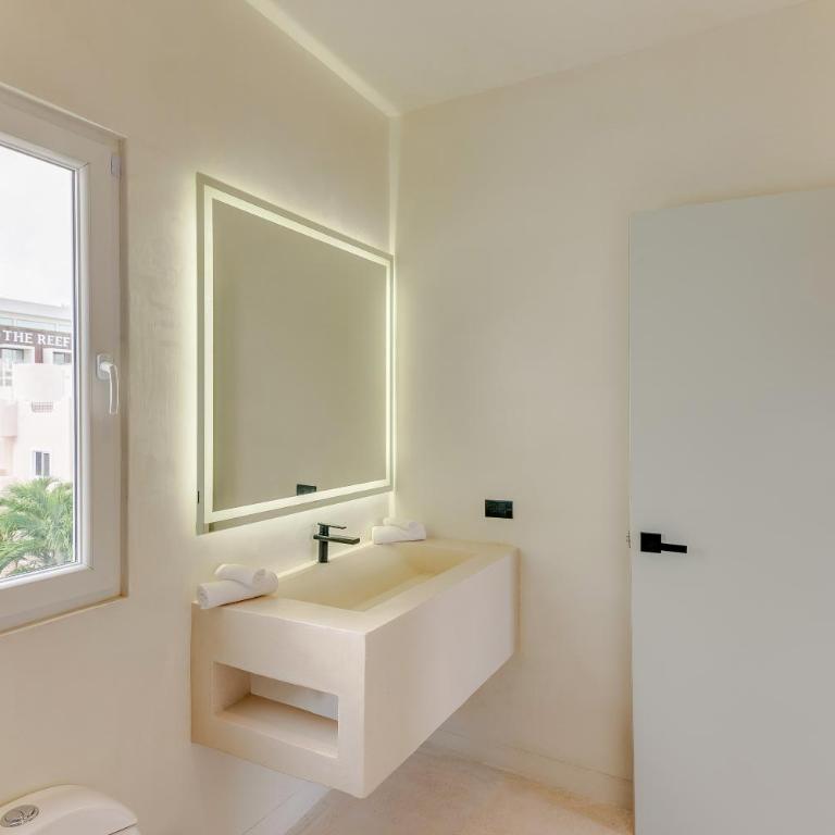Private Oceanview Rooftop Plunge Pool - Deluxe Apartment - 29