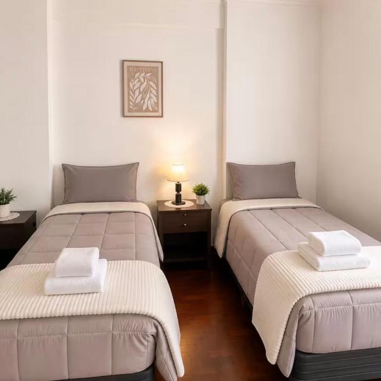 Lindo Departamento Centro San Nicolás Con Cochera - Apartamento de 2 dormitorios - 4