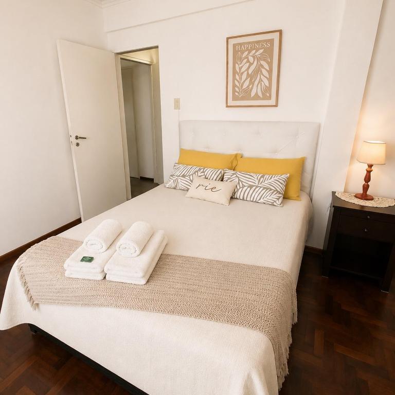 Lindo Departamento Centro San Nicolás Con Cochera - Apartamento de 2 dormitorios - 1