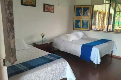 Finca Hotel Betulia - Quadruple Room - 2