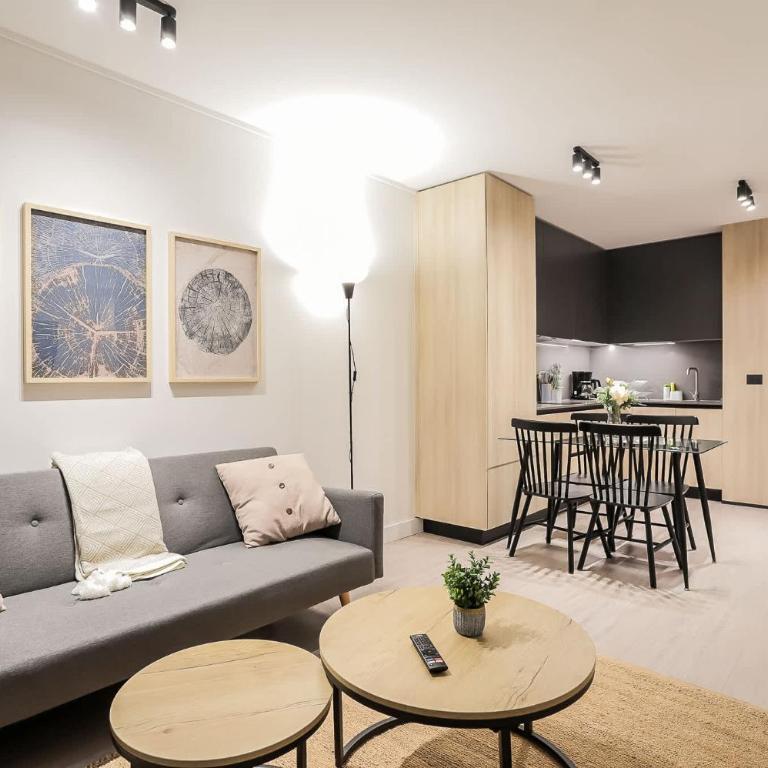 Prime Location In Las Condes Ideal For 3 - Apartment - 3