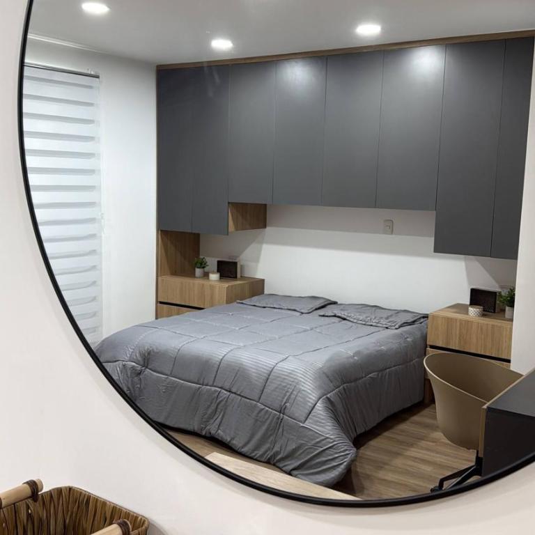 Beautiful Loft 5 minutes from the Airport - Apartment - 1