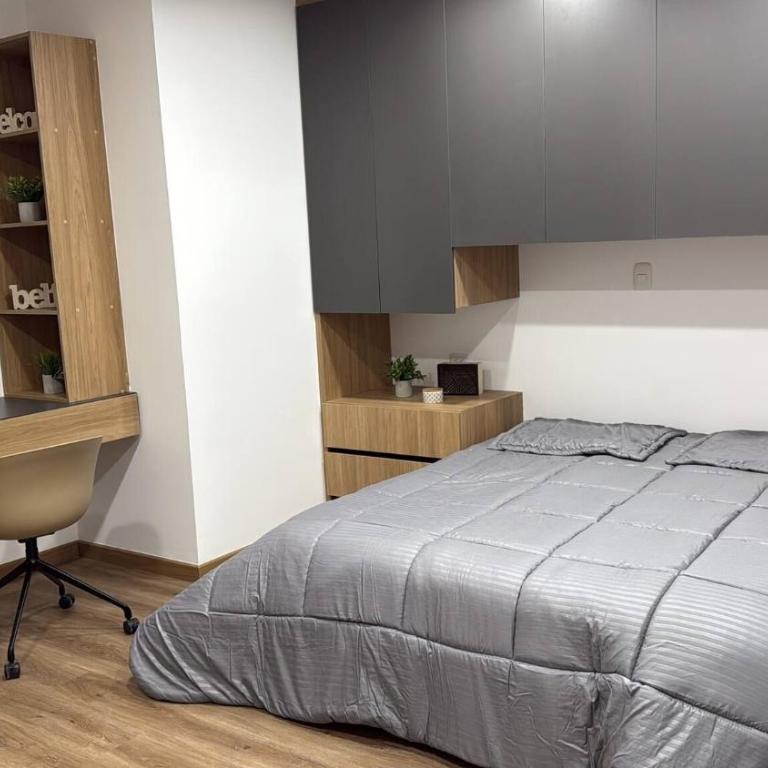 Beautiful Loft 5 minutes from the Airport - Apartment - 8
