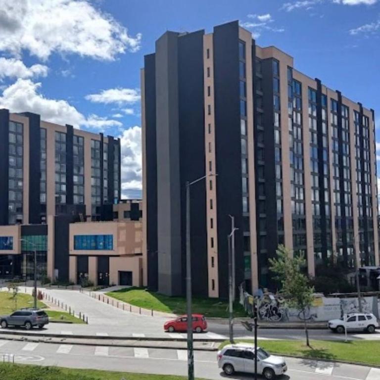 Beautiful Loft 5 minutes from the Airport - Apartment - 21