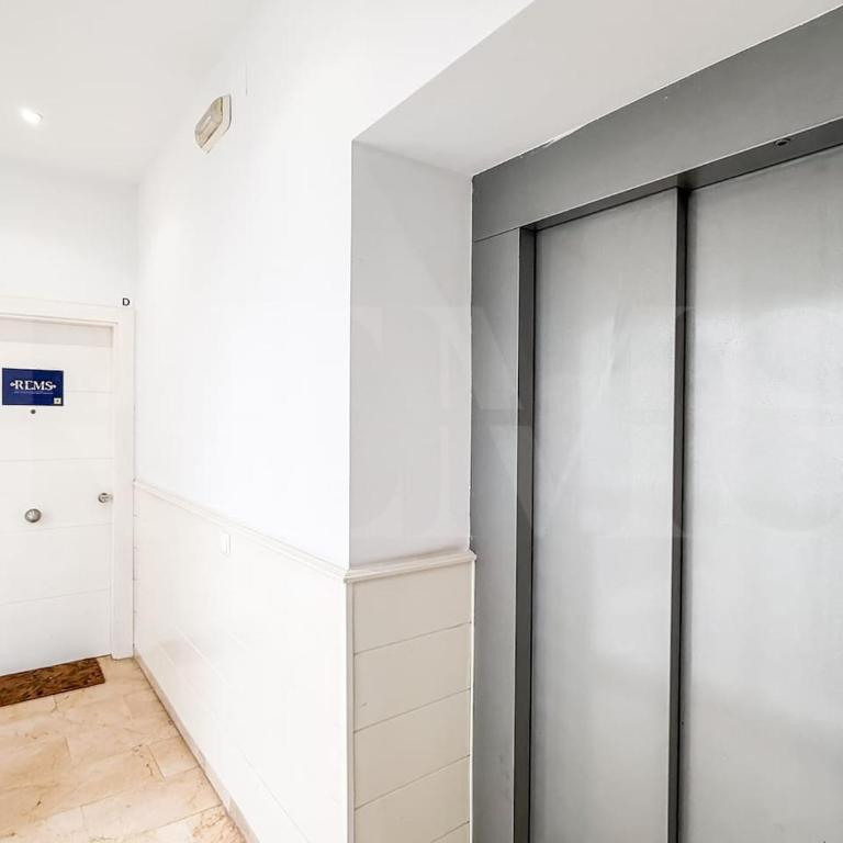 Compact & Central Apartment in Málaga REMS - One-Bedroom Apartment - 27